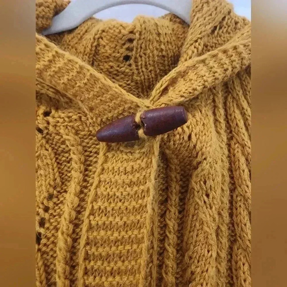 NEW Hand knit wool cardigan - Picture 6 of 9